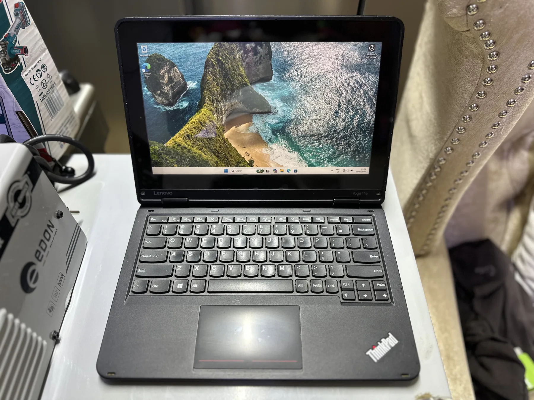 Lenovo Yoga 11e 11.6" Touch Laptop 3rd Gen. 4GB RAM 128GB SSD Windows 11 Pro